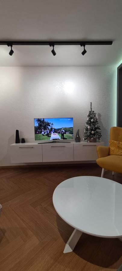 Afrodita Novi Sad Buitenkant foto