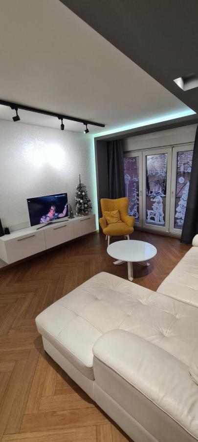 Afrodita Novi Sad Buitenkant foto