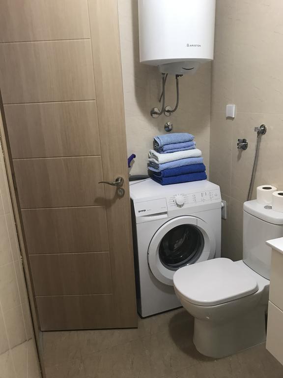Afrodita Novi Sad Buitenkant foto